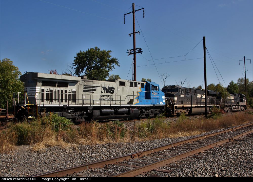 NS 4001 on 26T